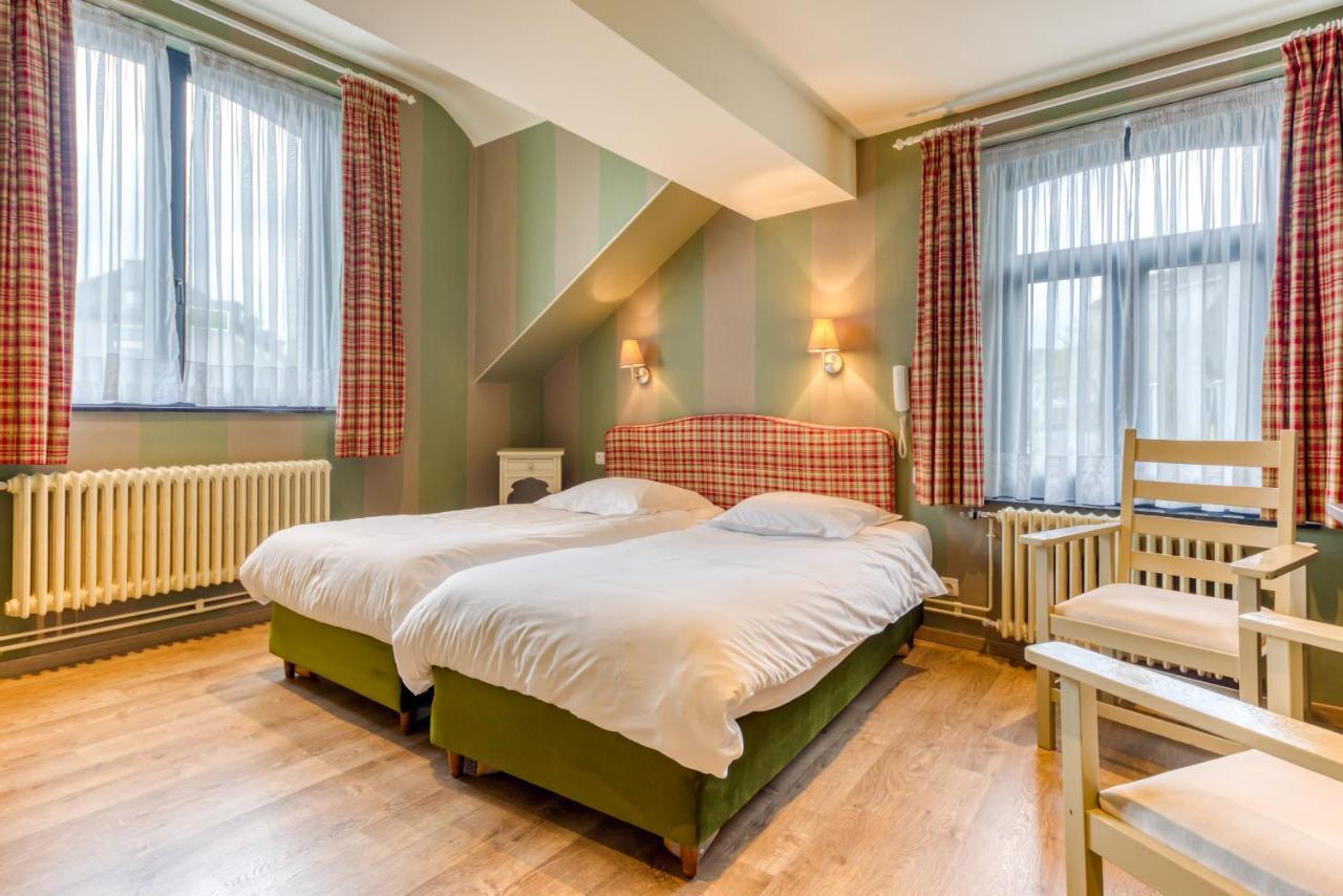 Hotel Le Cor De Chasse Saint-Hubert Exterior foto